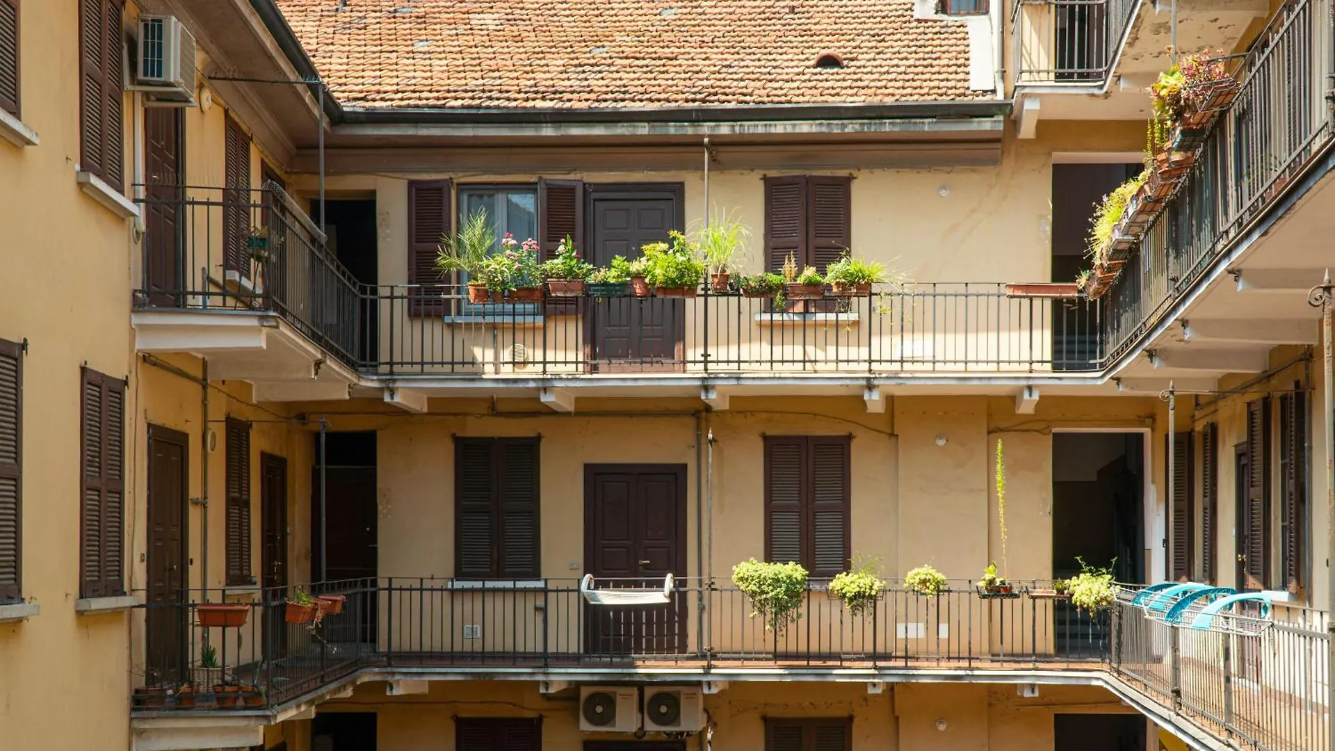 Bessy House, Near Fondazione Prada Apartment Milan 0*,  Italy